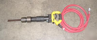Atlas copco air chipping hammer tex 419 w/10' air hose