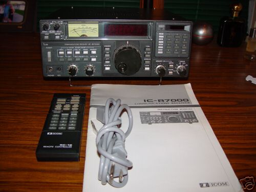 Icom R7000 receiver with rc-12 remote control excellent