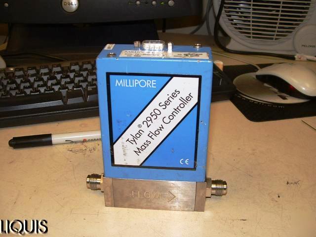 Millipore fc-2952MEP5 mass flow controller hbr 200 sccm