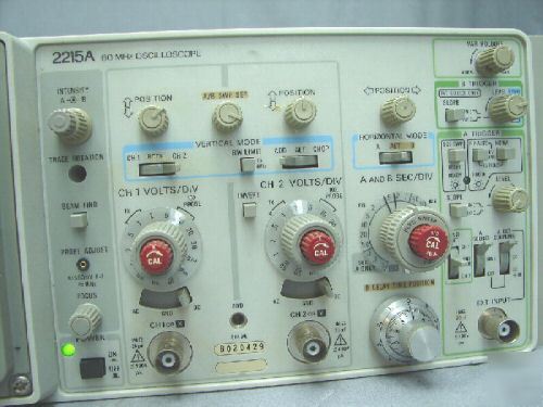 Tektronix 2215A, analog, 2-channel, 60MHZ oscilloscope