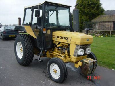 Ford 3910 compact tractor