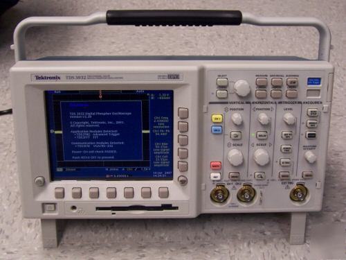 TDS3032 tektroniox 300MHZ o-scope w/ 3EA P6139A probes