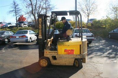 Forklift hyster 5000LB treaded drive tires electric 
