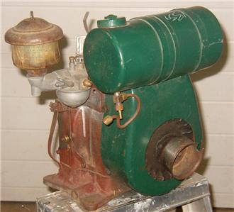 Vintage clinton 4 cycle air cooled engine B700