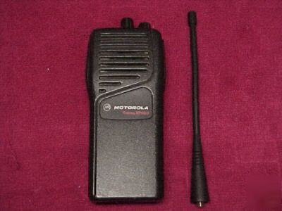 New motorola GP350 uhf 16CH radio w/ battery and charger
