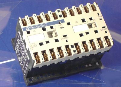 Telemecanique reversing contactor, 24 v - LP2-K0910BD