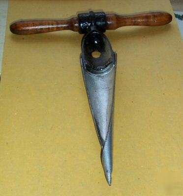 Vintage wood reamer c.e.j.&co. 11 1/2 inch overall