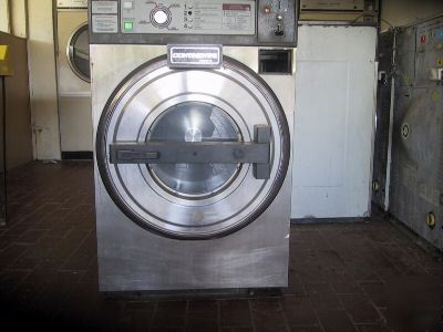 7 continental and 2 speed queen commercial washers 