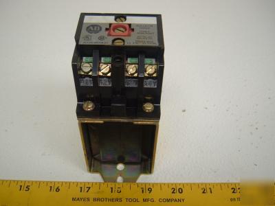Allen bradley control relay 700DC-P400Z24