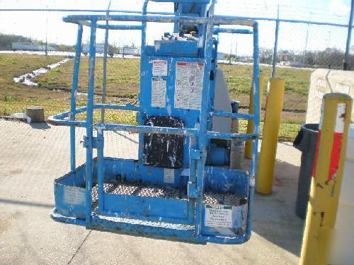 Genie Z25/8N electric narrow articulated boom lift 25FT