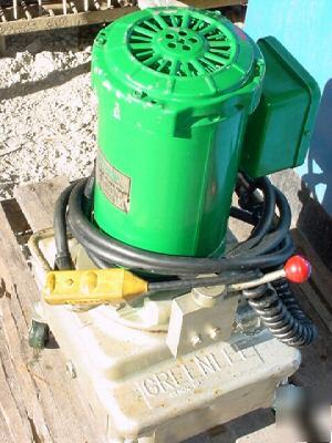 Greenlee 960 hydraulic pump with gang box nice 