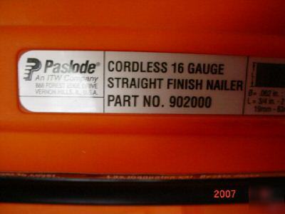Paslode 16GA cordless straight finish nailer (wjd)