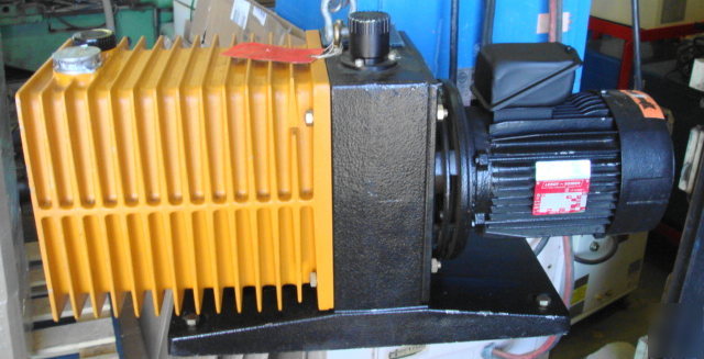Alcatel 2063 vacuum pump 3HP 50CFM 2-stage nice 