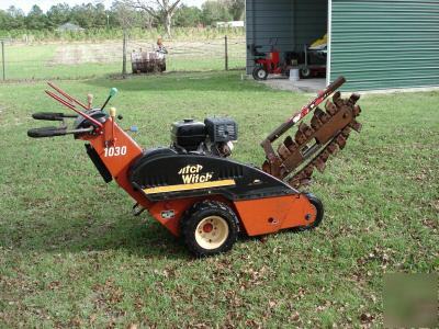 Ditch witch model 1030 trencher