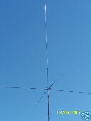 New almost maco v-5000 watt cb antenna 5DB gain 