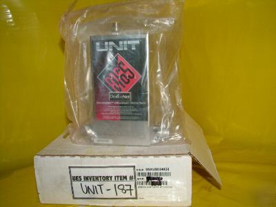 Unit ufc-8565 digital ultraclean metal seal CHF3 *