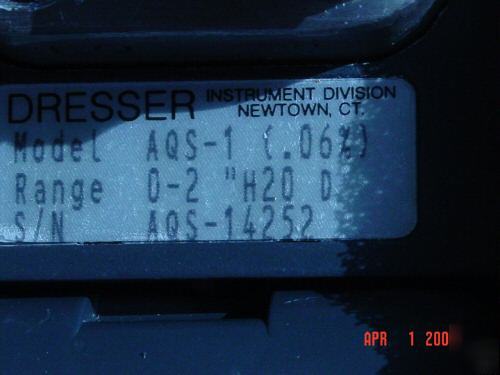 Ashcroft ate-100 handheld pressure calibrator and case