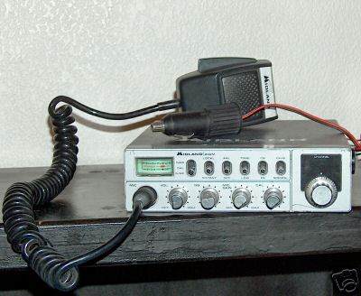 Midland 77-202A cb transceiver with car adapter
