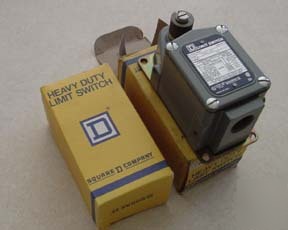 New 2PCS square d heavy duty limit switch in box