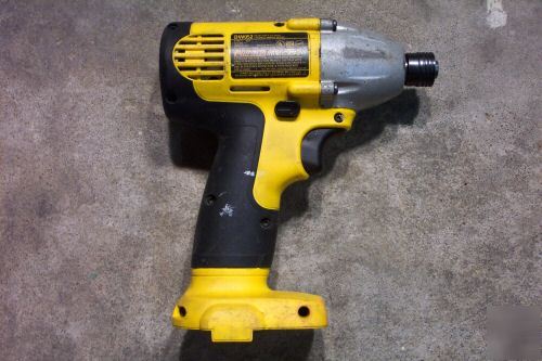 Dewalt DW052 1/4