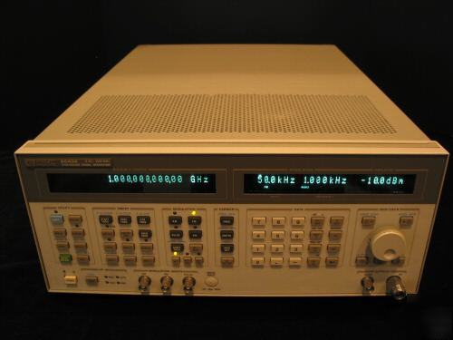Hp-8643A synthesized signal generator