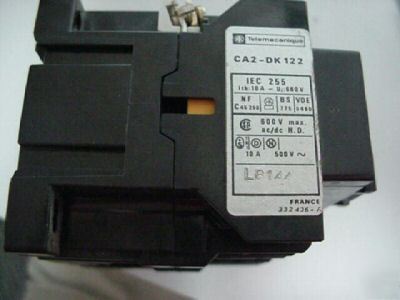 Telemecanique CA2-DK122 contactor relay 500V, 10A