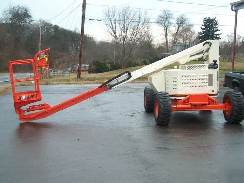 Jlg 40HA 2 man lift dual fuel real nice priced to sell 