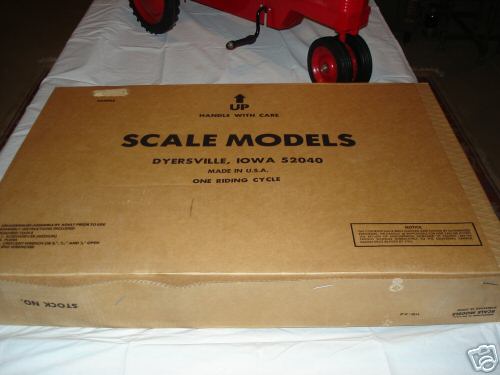 1998 scale farmall m pedal tractor