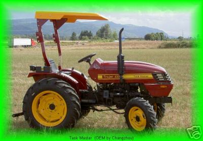 Taskmaster 32HP 4X4 compact tractor w/front end loader 