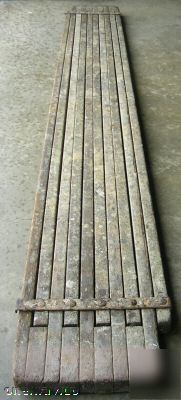 Wooden painter's plank walkboard stretch board scaffold