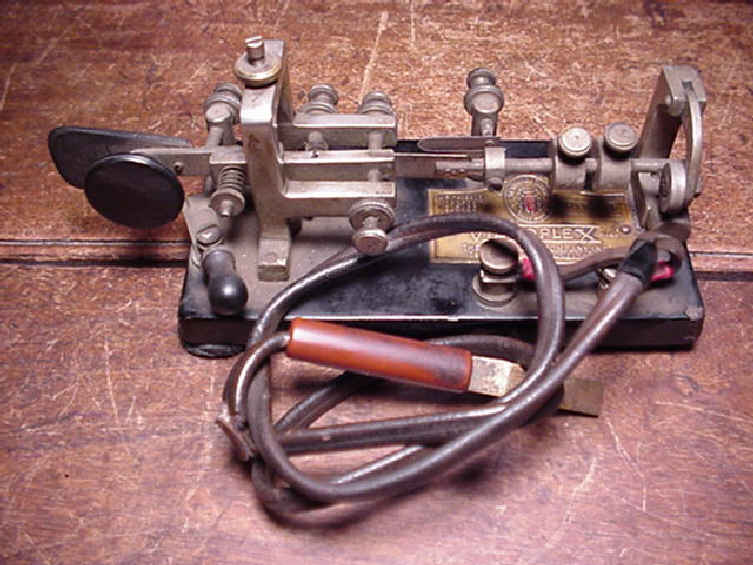 Antique vibroplex bug telegraph key no. 110641. - 1937?