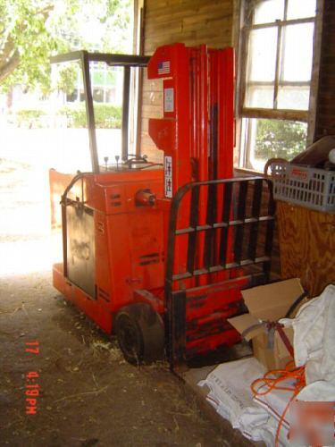 Raymond forklift standup model, with 36V charger, 