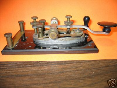 J-38 signal corps telegraph key (old)
