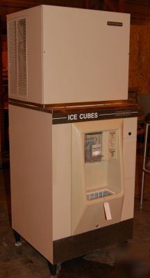 Scotsman ice machine & dispenser bin