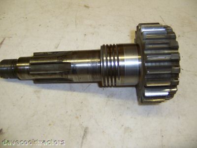 John deere 520/530 transmission drive gear and shaft