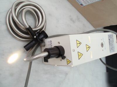 Dls-100HD light source illuminator w 2 meter flex cable