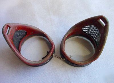 Vintage welding goggles - glass lenses, well made