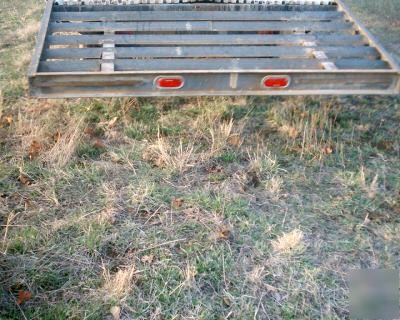 32 foot gooseneck trailer triple axle dove tail tractor