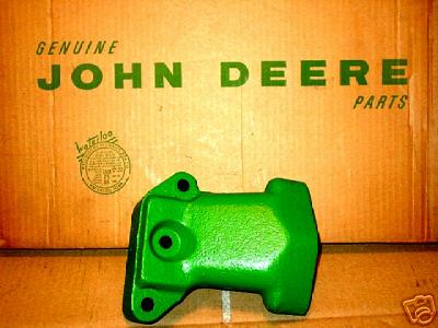 John deere 520 530 620 630 720 730 hydraulic housing 