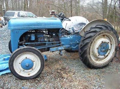 1941 ford 9N tractor, great shape, runs awesome