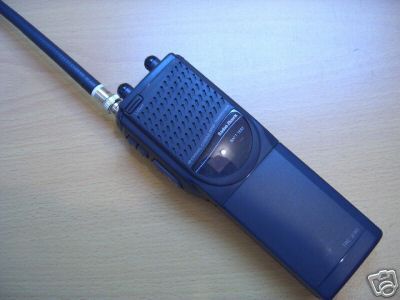 Radio shack - 27MHZ cb 5W handheld transceiver / radio