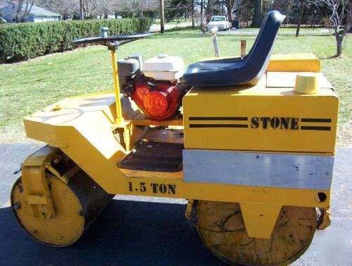 Stone 1 - 1.5 ton gas riding roller compactor dual drum