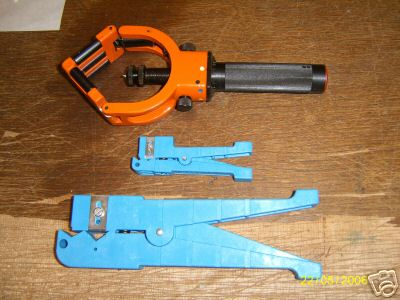 3 pairs of wire/cable strippers