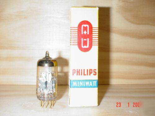 Nos sq philips miniwatt cca (E188CC 7308 ECC88 E88CC)