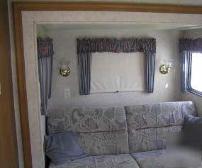 1997 sportsmen 26 travel trailer with a slide-out
