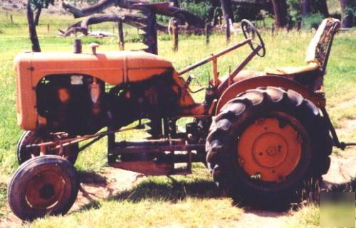 1938 allis chalmers row crop tractor B5504 kept inside