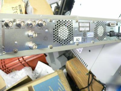 Hewlett packard hp 8110A pulse/pattern generator 150MHZ