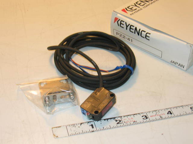 New keyence photoelectric sensor PZ2-41 in box