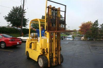 Forklift caterpillar 8000LB lpg cushion price reduced 
