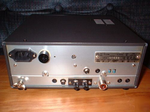 Icom ic-R72 hf ssb,fm, am ,cw scanner receiver